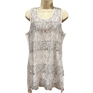 Victoria, Victoria Beckham Lace Overlay Top in White & Black NWT Size 8